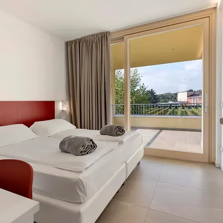 Le Campagnole Red Apartment *