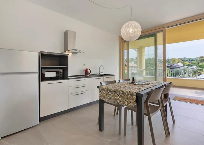 Le Campagnole Red アパート バルドリーノ